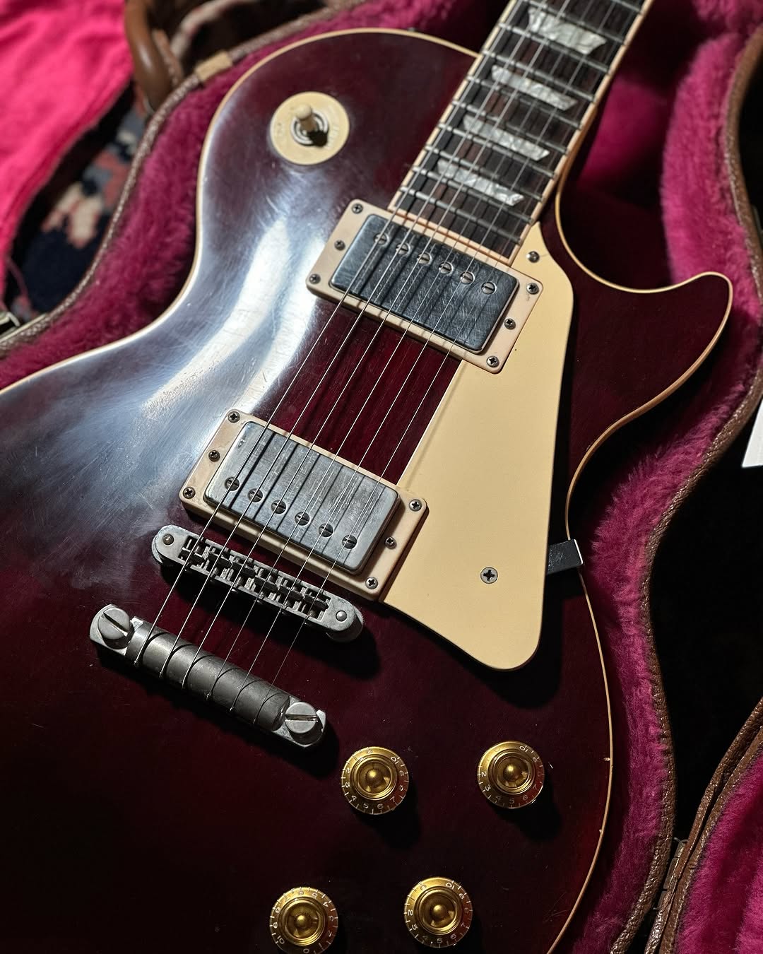 1993 Gibson Les Paul Standard – Wine Red